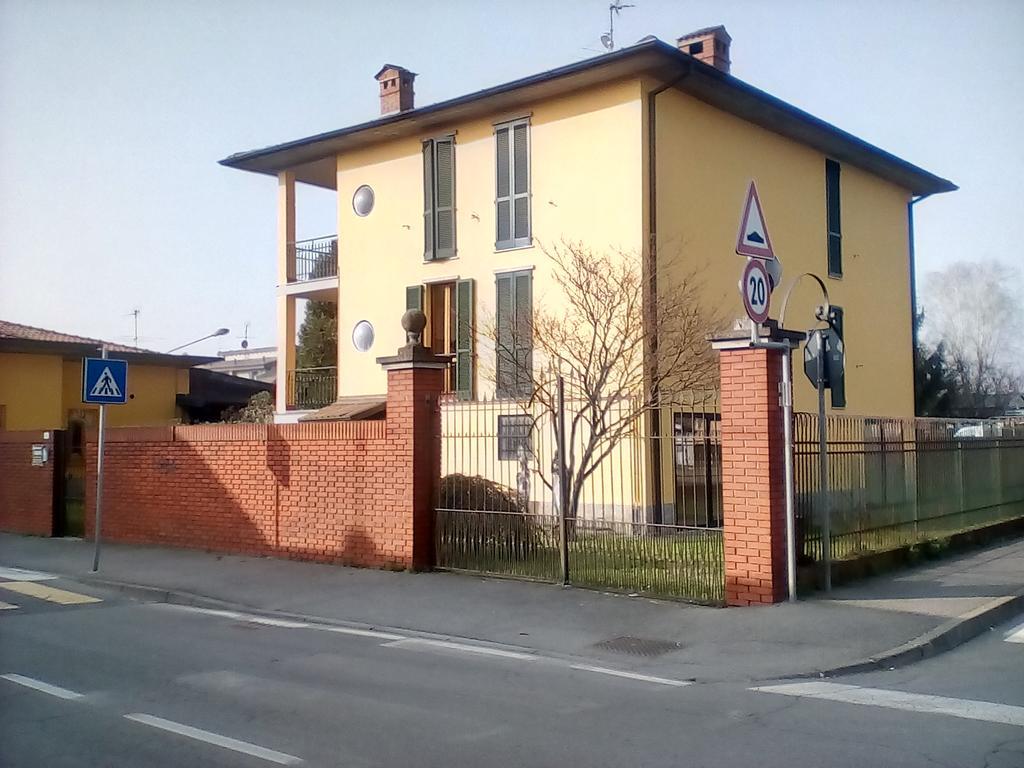Locanda I Tarocchi Vailate エクステリア 写真