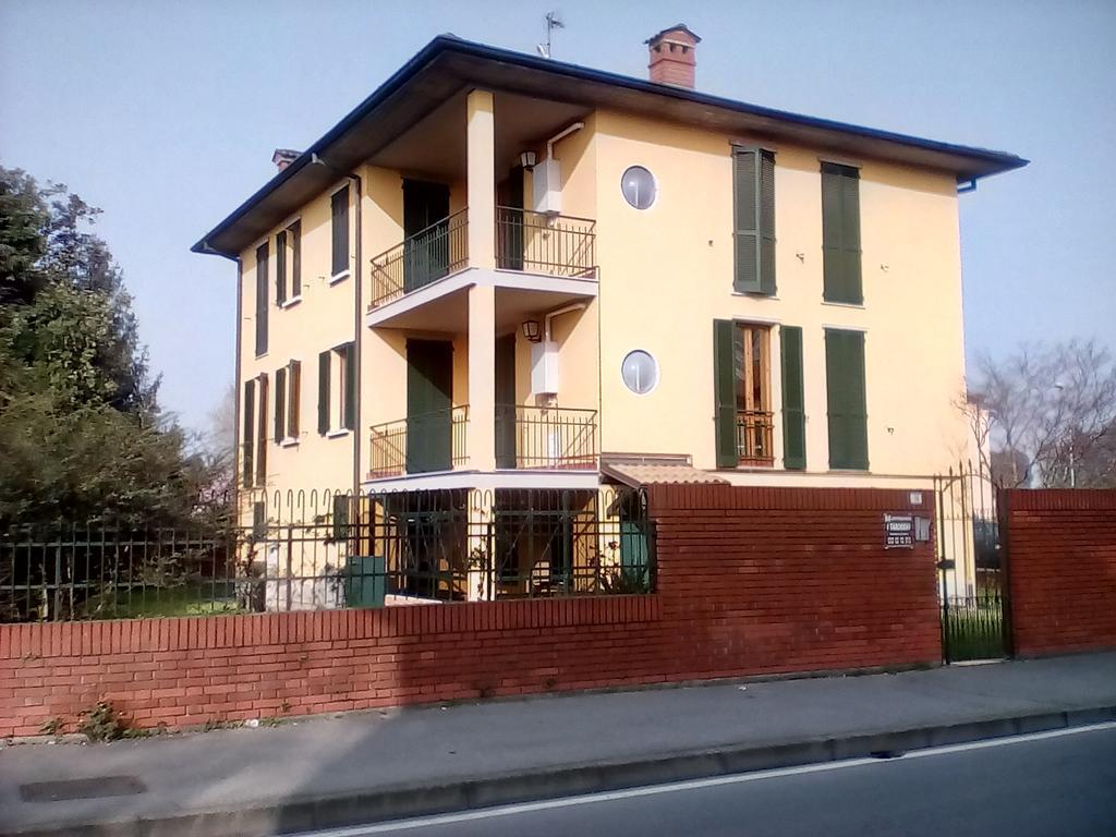 Locanda I Tarocchi Vailate エクステリア 写真